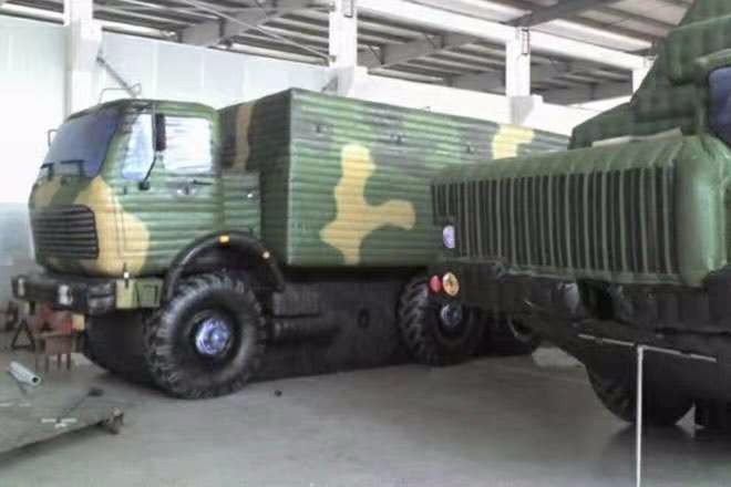 瑞安大型军事车